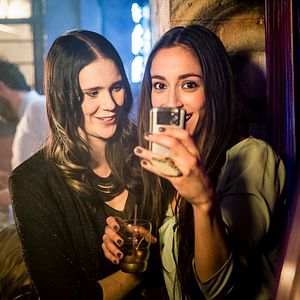 Bilder Powder Room - Mädels unter sich