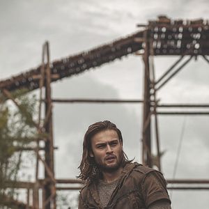 Bilder Douglas Booth