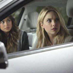 Bilder Shay Mitchell