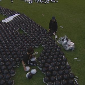 Bilder This Is Not a Ball