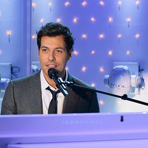 Bilder Sie verehrt ihn