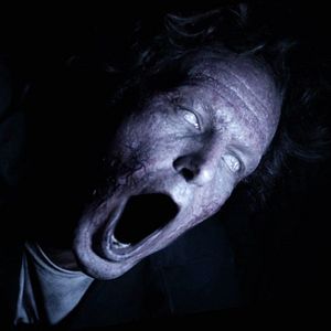 Bilder Beneath - Abstieg in die Finsternis