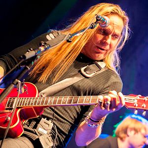 Bilder Love Supreme – Sechs Saiten und ein Brett