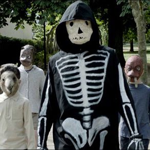 Bilder Never Die Young