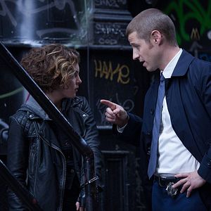 Bilder Camren Bicondova