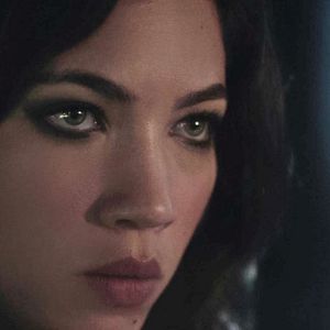 Bilder Com os Punhos Cerrados