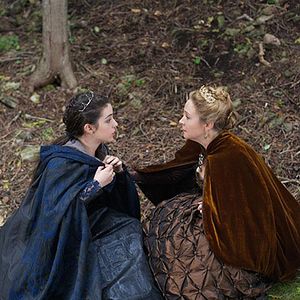 Bilder Adelaide Kane