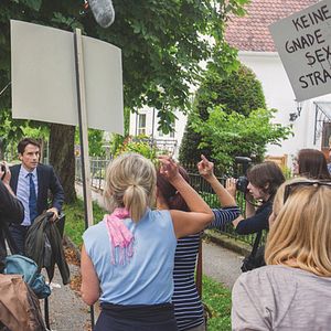 Bilder Ein offener Käfig