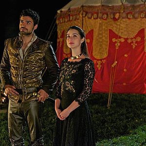 Bilder Adelaide Kane