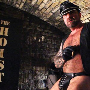 Bilder Age of Consent