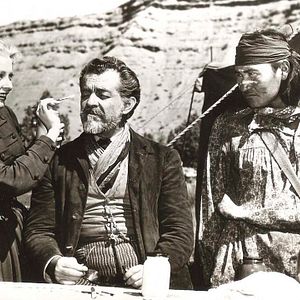 Bilder The Outriders