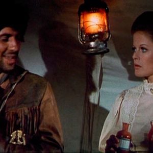 Bilder Alle für einen - Prügel für alle