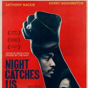 Bilder Night Catches Us