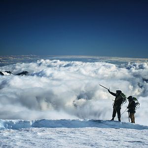 Bilder Beyond the Edge - Sir Edmund Hillarys Aufstieg zum Gipfel des Everest