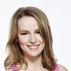 Bilder Bridgit Mendler