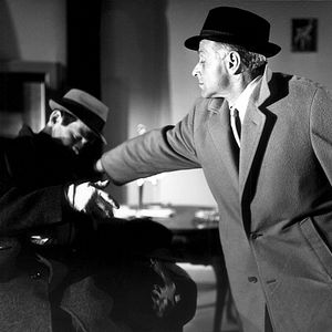 Bilder Der Teufel mit der weißen Weste