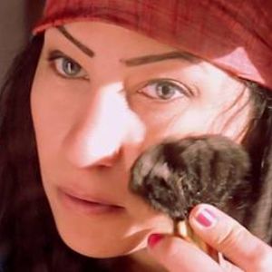 Bilder Nada's Revolution