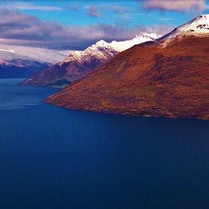 Bilder Odyssey : Sur les Traces de Sam Neill