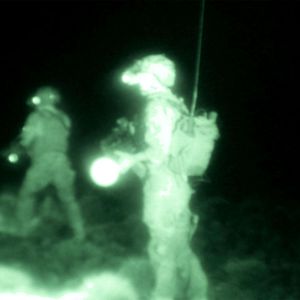 Bilder Neither Heaven Nor Earth