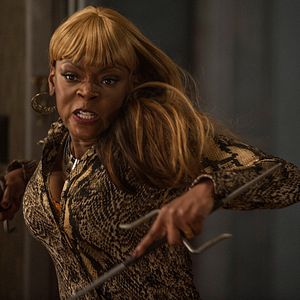 Bilder Everly - Die Waffen einer Frau