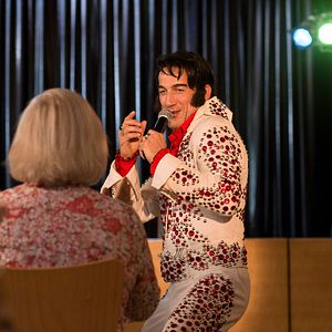 Bilder Kleine Ziege, sturer Bock