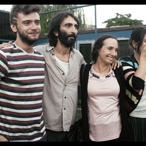 Bilder Takım: Mahalle Aşkına