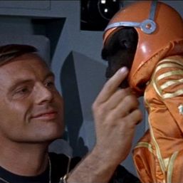 Bilder Notlandung im Weltraum