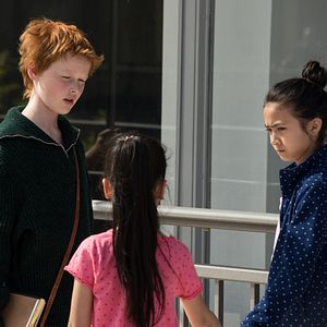 Bilder Ente gut! Mädchen allein zu Haus