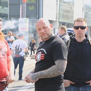 Bilder Burning From The Inside