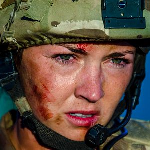 Bilder Eine Frau an der Front