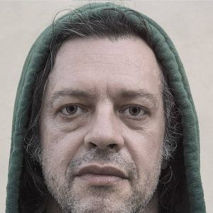 Bilder Yannis Tsortekis