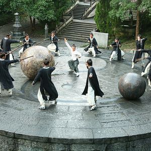 Bilder Monk Comes Down The Mountain