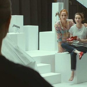 Bilder Julie und die roten Schuhe