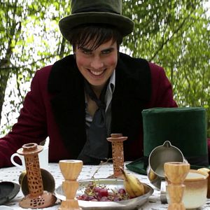 Bilder Alice - The Darker Side of the Mirror