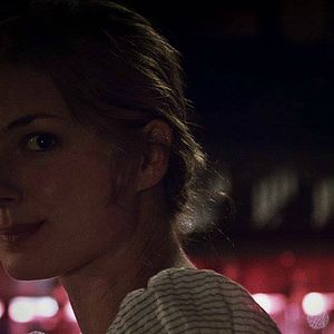 Bilder The Girl In The Book