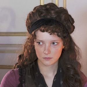 Bilder Morfydd Clark