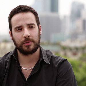 Bilder Behind Closed Door