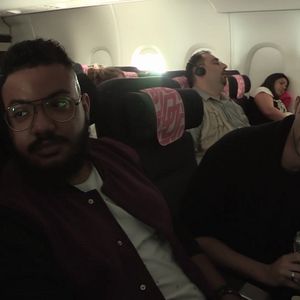 Bilder Behind Closed Door