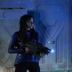 Bilder Hannah John-Kamen