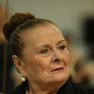 Bilder Acariciando el aire. Matilde Coral