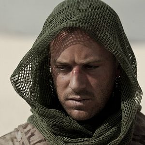 Bilder Überleben - Ein Soldat kämpft niemals allein