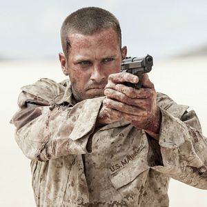 Bilder Überleben - Ein Soldat kämpft niemals allein