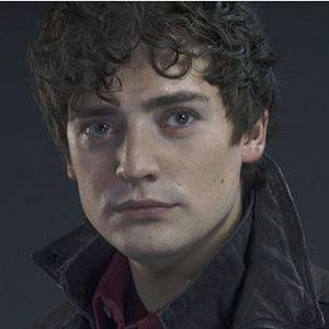 Bilder Aneurin Barnard