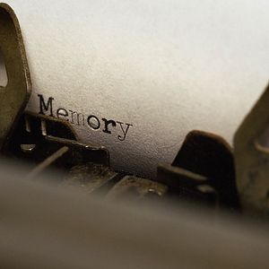 Bilder Look and See: A Portrait of Wendell Berry