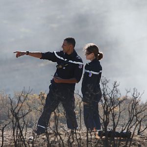 Bilder Gegen die Flammen