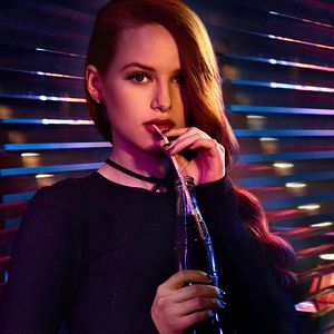 Bilder Madelaine Petsch