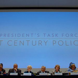 Bilder Do Not Resist - Police 3.0