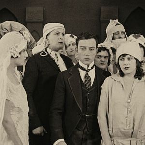 Bilder Der Mann mit den 1000 Bräuten