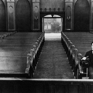 Bilder Der Mann mit den 1000 Bräuten