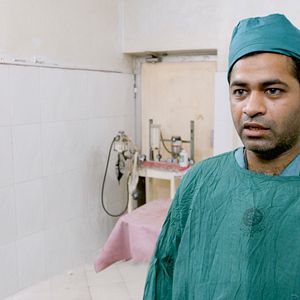 Bilder A Girl in the River: The Price of Forgiveness